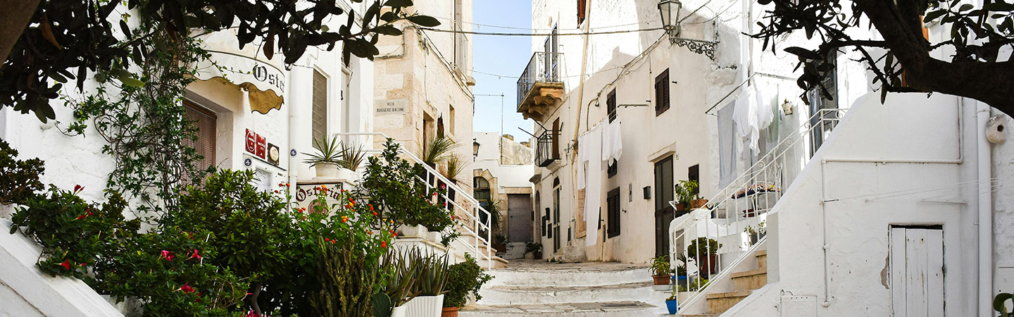 hero dintorni ostuni desk